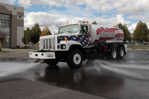 Keeping Parking Lots Clean & Safe