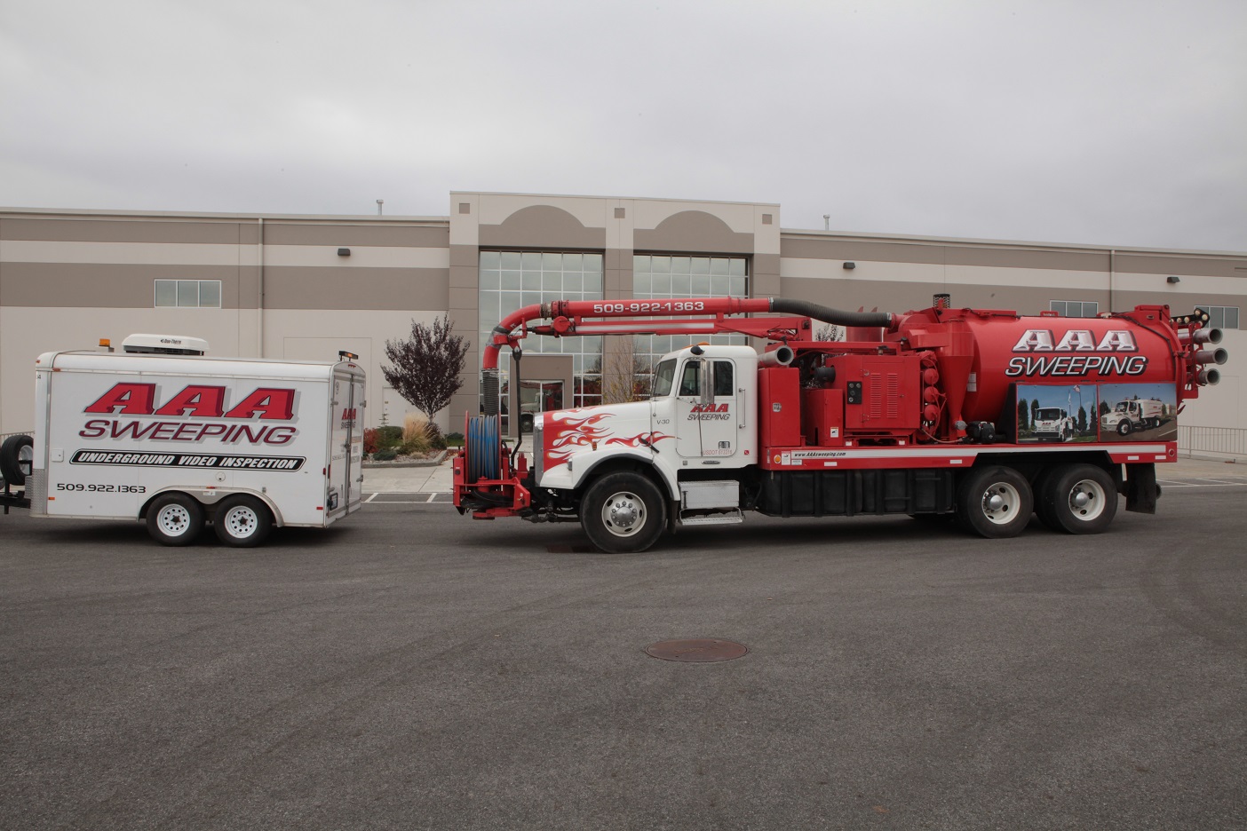 hydrovactor truck and trailer